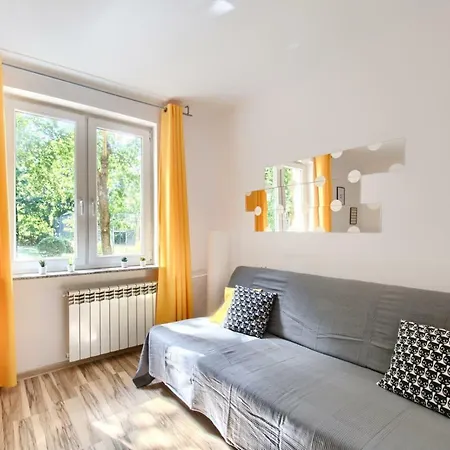 Yellow Studio Atelier Apartment *