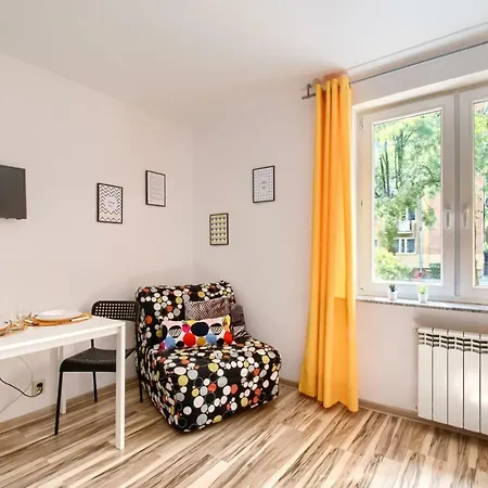 Yellow Studio Atelier Apartment *