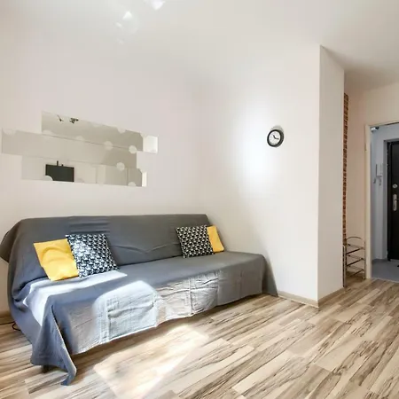 Yellow Studio Atelier Apartment *